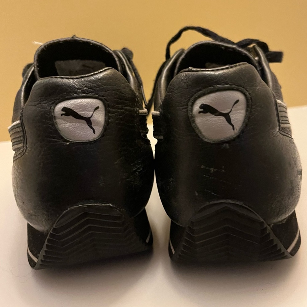 Puma CMC-0700 black with grey piping
